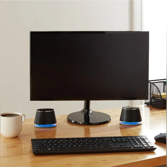 Amazon Basics USB-Powered Computer Speakers with Dynamic Sound - Picture 5 of 7